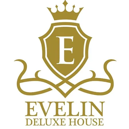 ゲストハウス Evelin Deluxe House 4*