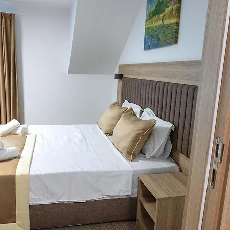 بيت ضيافة Evelin Deluxe House