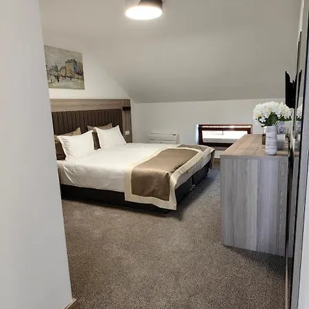 Evelin Deluxe House بيت ضيافة *