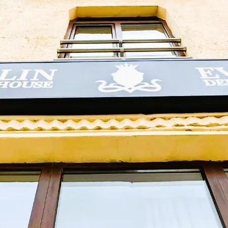 Evelin Deluxe House بيت ضيافة