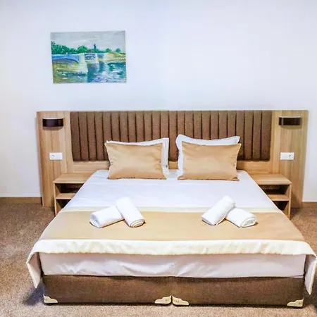 بيت ضيافة Evelin Deluxe House