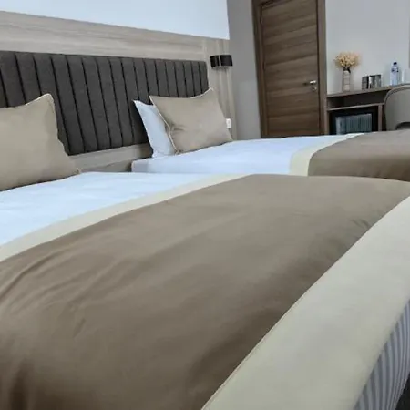 Penzion Evelin Deluxe House 4*