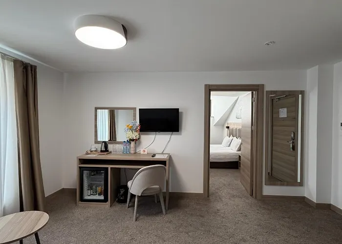 Гостевой дом Evelin Deluxe House 4*