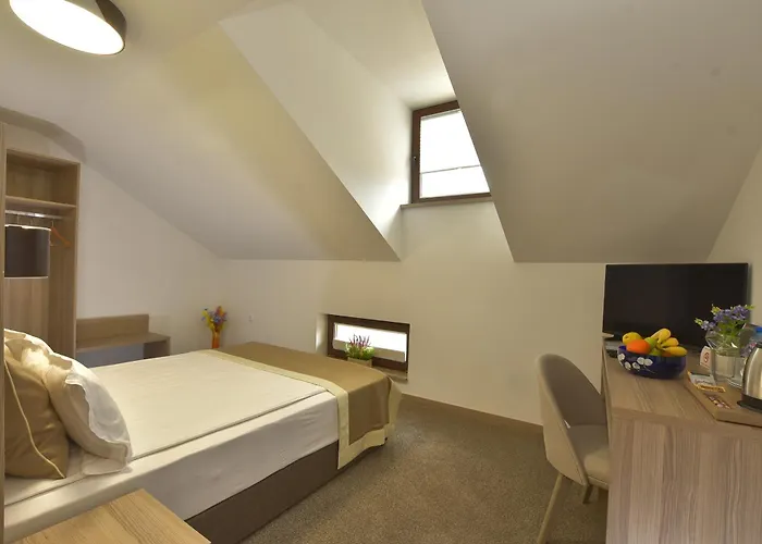 Evelin Deluxe House Гостевой дом Пловдив