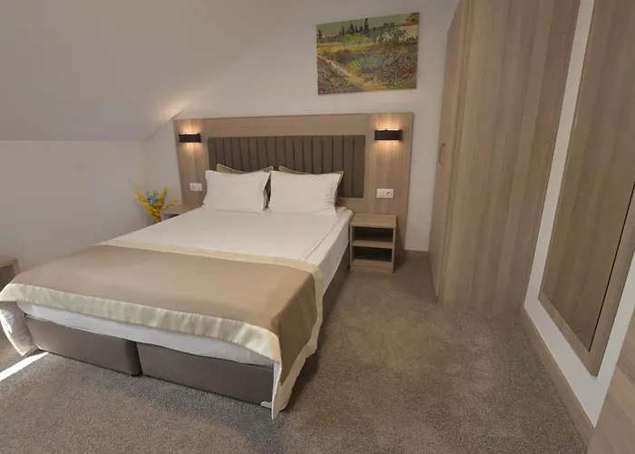 Evelin Deluxe House Гостевой дом