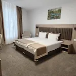 Evelin Deluxe House بيت ضيافة 4*