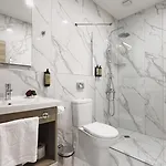 Evelin Deluxe House بيت ضيافة