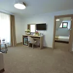بيت ضيافة Evelin Deluxe House 4*