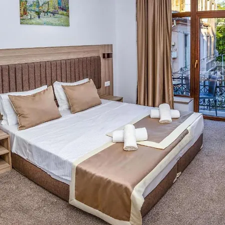 Evelin Deluxe House Guest house *