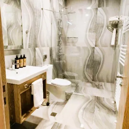 Evelin Deluxe House 4* 플로브디프