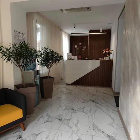 Evelin Deluxe House Pensiune 4*