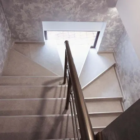 Evelin Deluxe House 게스트하우스 4*