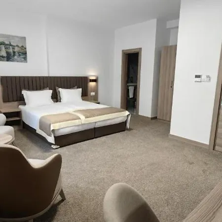 Evelin Deluxe House