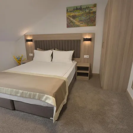 Evelin Deluxe House Pensiune