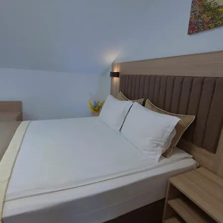 Evelin Deluxe House