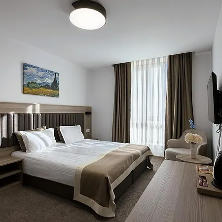 Evelin Deluxe House Pensiune 4*