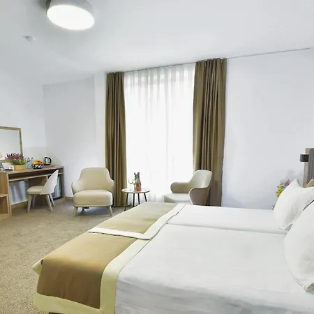 Evelin Deluxe House 4*