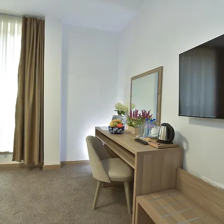 Pensiune Evelin Deluxe House 4*