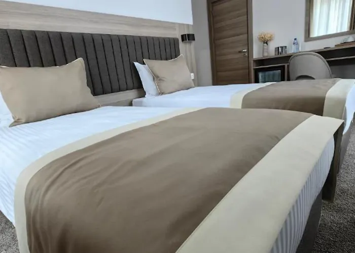 Maison d'hôtes Evelin Deluxe House 4*